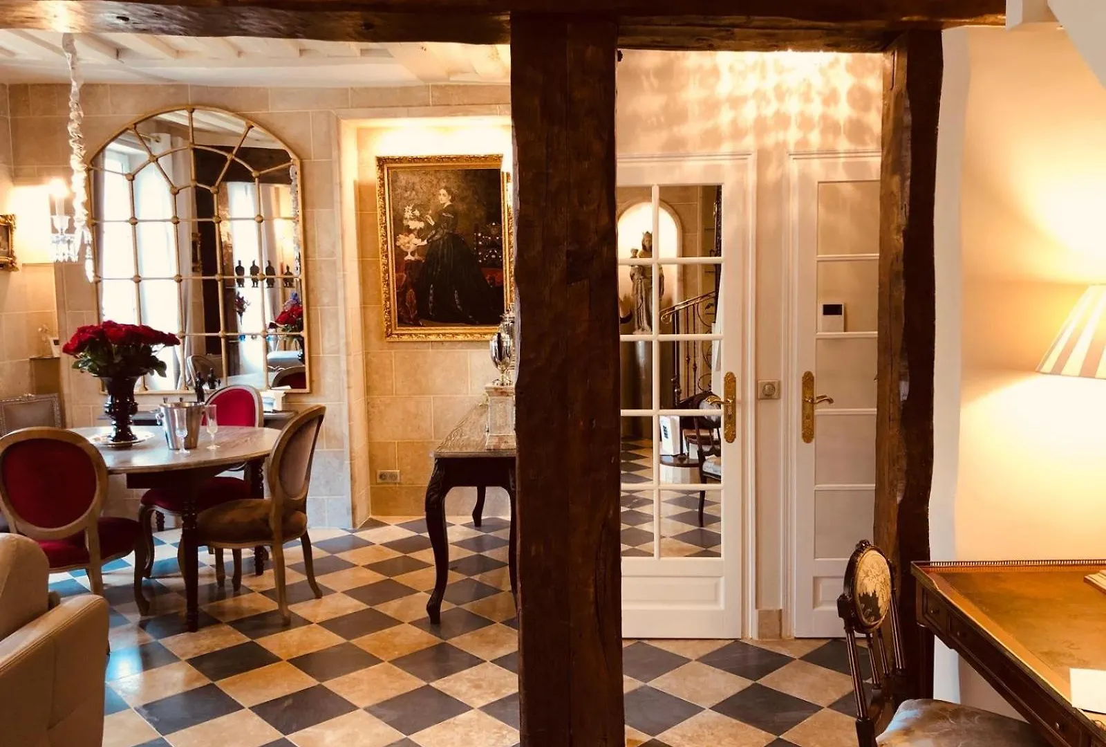 Apartament Place Dauphine Paryż Francja