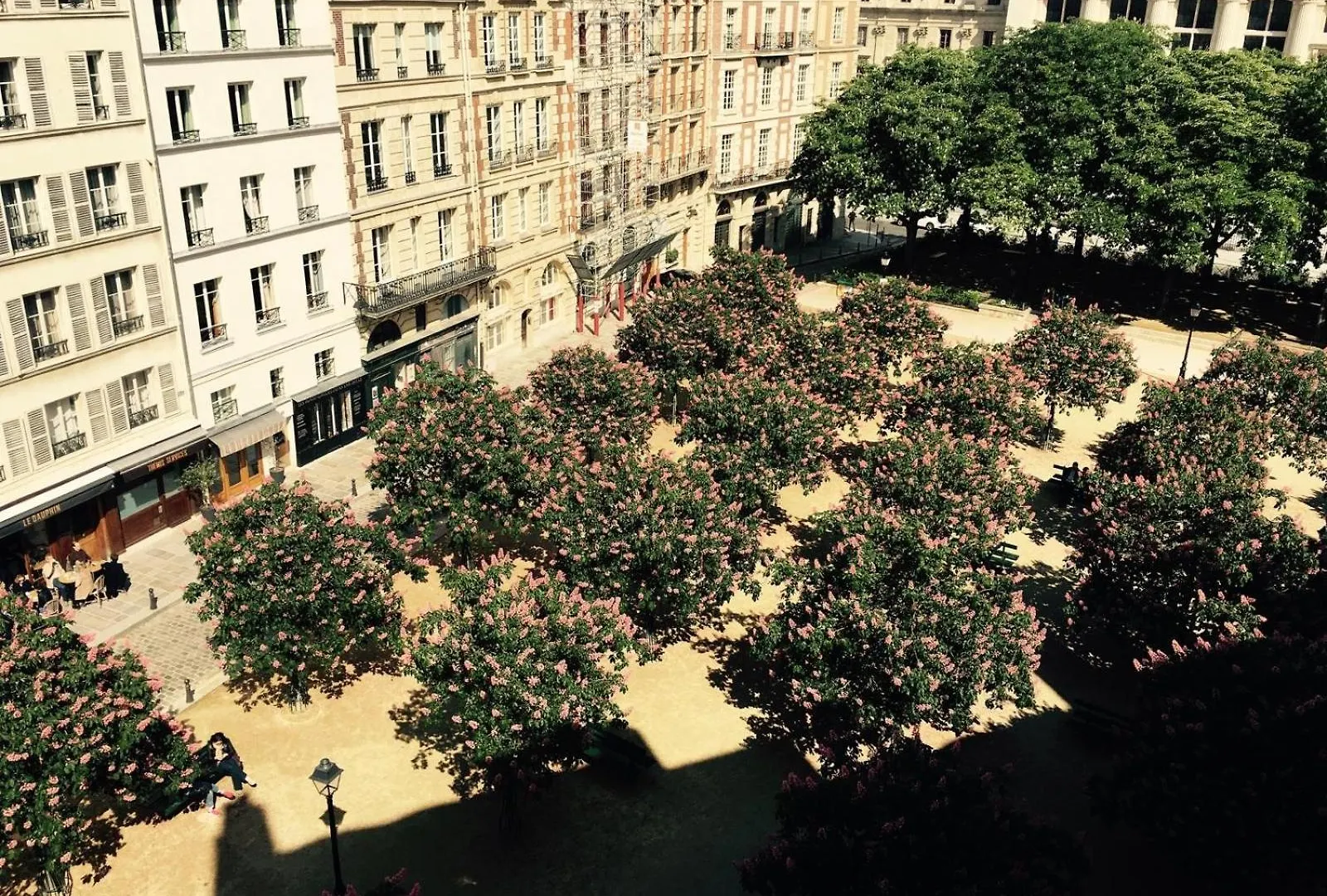 Place Dauphine Párizs 0*,