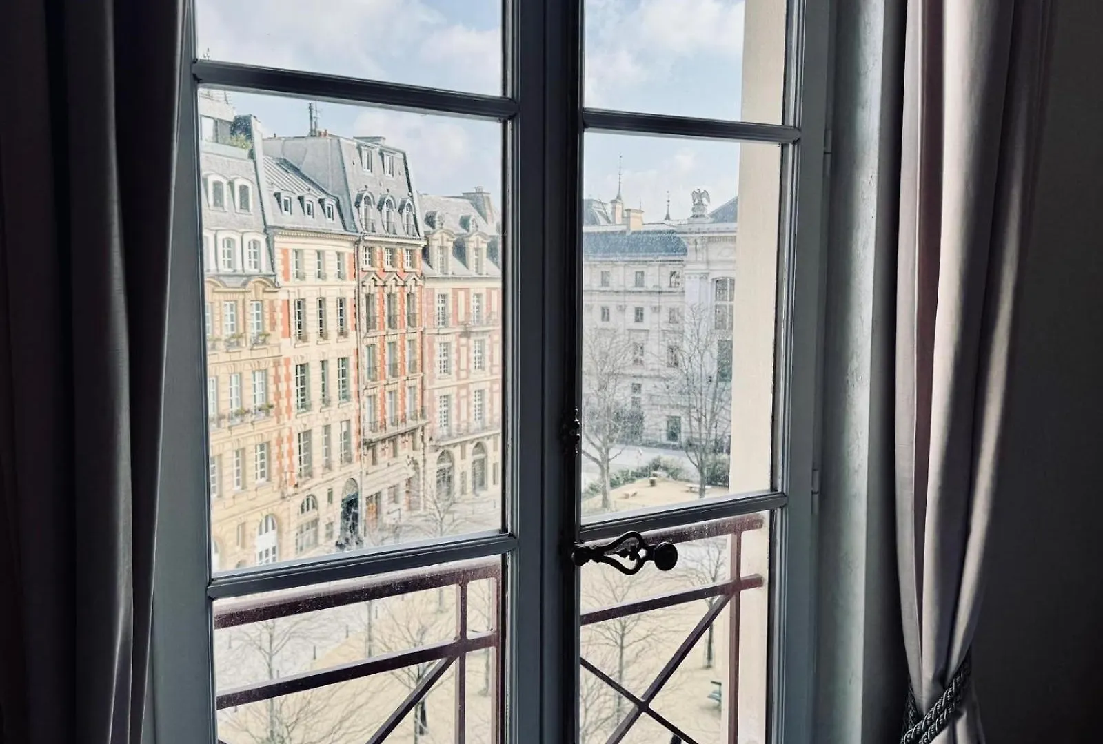 Place Dauphine Paris